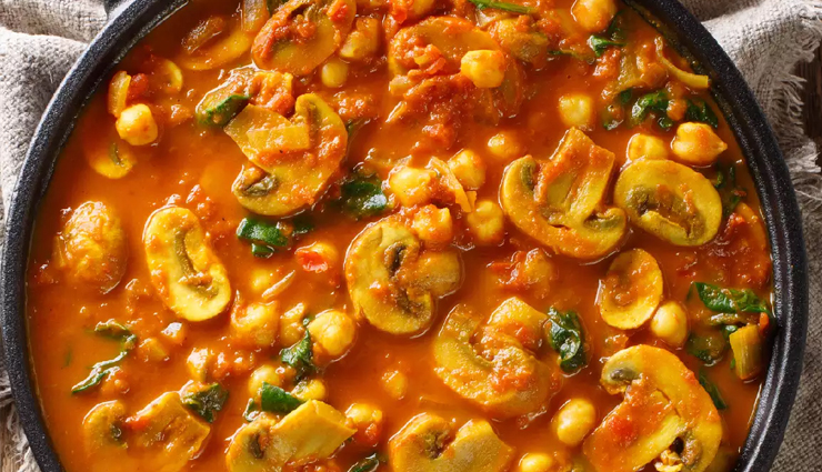 Recipe- Spicy and Creamy Matar Mushroom