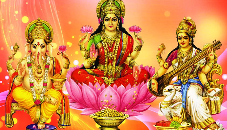 दिवाली स्पेशल : पाना चाहते है माँ लक्ष्मी का आशीर्वाद, राशि के अनुसार जरूर करें ये काम