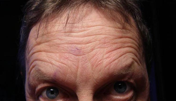 आप भी जान सकते हैं अपनी उम्र, माथे की लकीरें करेंगी यह बयां