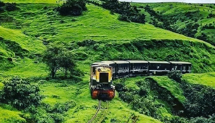 western ghats hill stations,breathtaking hill getaways,scenic beauty of western ghats,must-visit western ghats destinations,charming hill retreats in the ghats,western ghats travel experiences,picturesque mountain escapes,best views in western ghats,unexplored hill stations ghats,western ghats hillside beauty