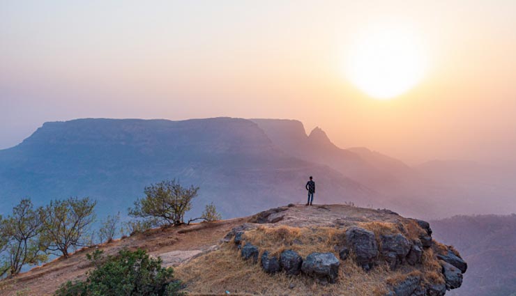matheran,places to visit in matheran,tourist attraction in matheran