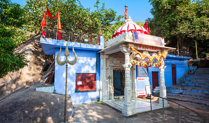 mount abu is the best place to visit at this time know the famous places of interest here,holiday,travel,tourism