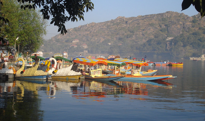 mount abu is the best place to visit at this time know the famous places of interest here,holiday,travel,tourism