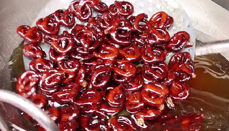 mawa jalebi,mawa jalebi ingredients,mawa jalebi recipe,mawa jalebi sweet dish,mawa jalebi madhhya pradesh,mawa jalebi home