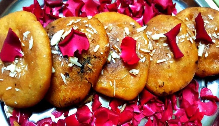 शीतला अष्टमी 2020 : ट्राई करें राजस्थान का स्पेशल व्यंजन 'मावा कचौरी' #Recipe