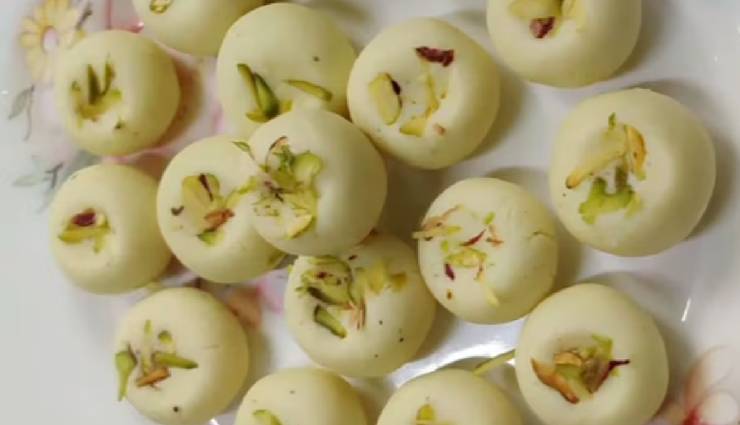 mawa ke pede,mawa,sweet dish mawa ke pede,mawa ke pede recipe,mawa ke pede ingredients,mawa ke pede home