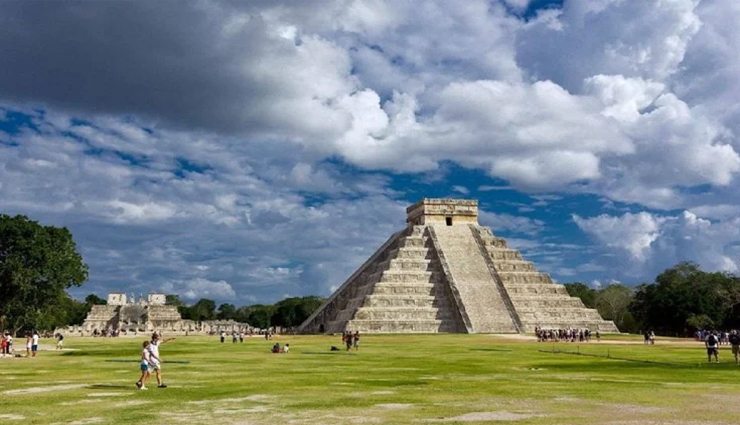 इस देश में घटी थी अनोखी घटना, एक घंटे के अंदर बने थे तीन राष्ट्रपति