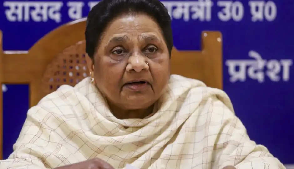 मायावती ने आकाश आनंद को लेकर फिर दिखाई नरमी, अशोक सिद्धार्थ के सामने रखी बड़ी शर्त