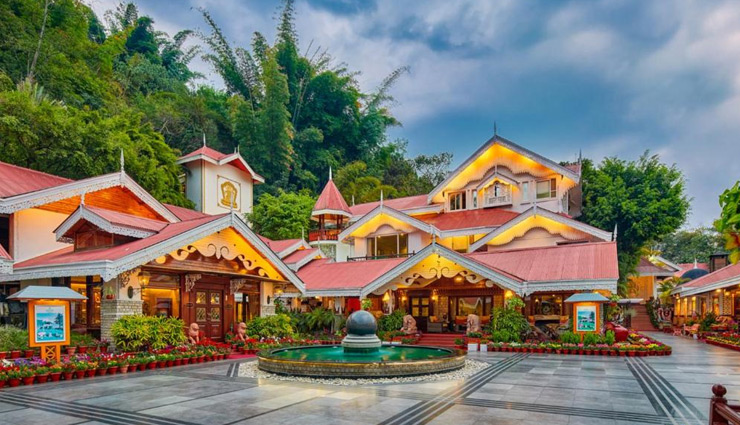 destination wedding hotels in india,best hotels for destination weddings,luxury wedding venues india,royal wedding destinations,beach wedding resorts in india,udaipur wedding venues,wedding resorts in kerala,grand wedding hotels,unique wedding venues india,elegant destination weddings