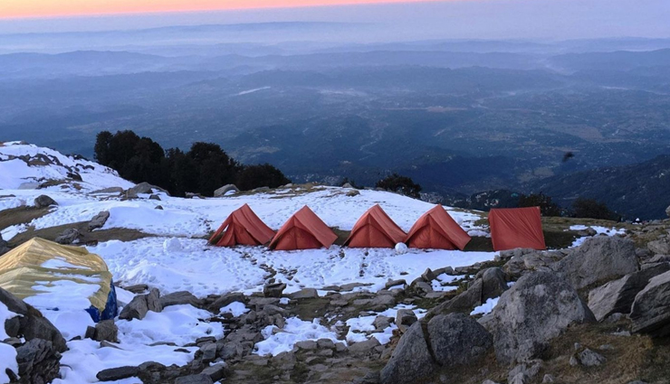 mcleodganj,trekking in mcleodganj,triund,kareri river,indrahar pass trek,the kangra valley,bhagsu trek