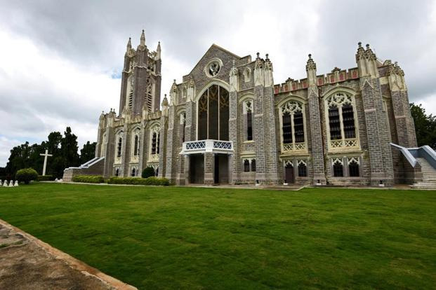 se cathedral,goa,sacred heart church,shimoga,cathedral of our lady of the rosary,kunkuri,medak cathedral,telangana,basilica of our lady of dolours,thrissur,beautiful church in india,church