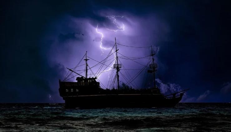 आज तक अनसुलझे है इस जहाज के रहस्य, बिखरी पड़ी थीं लाशें weird news,weird incident,ss ourang medan ship,mystery of ship