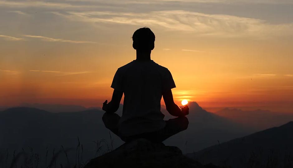 12 Amazing Health Benefits of Meditation