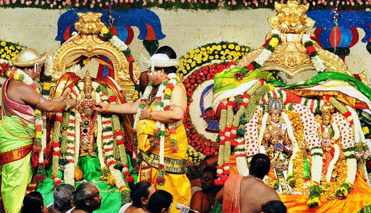 meenakshi amman temple facts,madurai meenakshi temple history,largest temple complex in tamil nadu,madurai temple architecture,sculptures in meenakshi temple,hall of thousand pillars madurai,meenakshi kalyanam festival,places to visit in madurai,madurai temple tours,top temples in south india