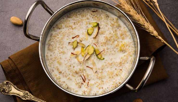 इस बार नमकीन के बजाय बनाएं मीठा दलिया, स्वाद इतना लाजवाब कि आप पर छोड़ देगा अपनी छाप #Recipe meetha daliya recipe,sweet daliya preparation,daliya with a sweet twist,sweetened daliya recipe,healthy sweet daliya recipe,homemade meetha daliya dish,daliya dessert recipe,sweet porridge recipe,sweetened cracked wheat recipe,delicious sweet daliya dish