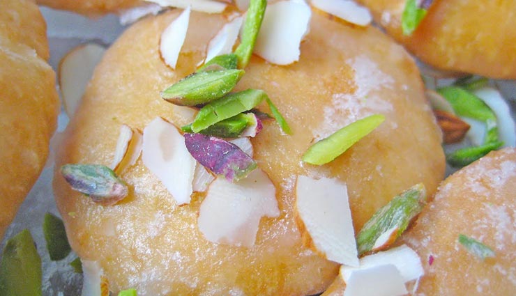 सरगी में इस्तेमाल होती है मीठी मट्ठी, करवा चौथ पर बनाए इस तरह #Recipe meethi mathri recipe,recipe,special recipe,karwa chauth recipe