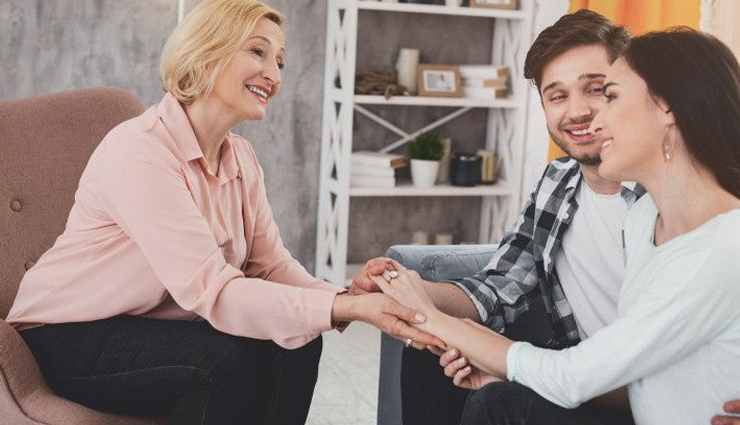 signs to make relationship official,when to define a relationship,relationship milestones,dating advice,knowing when to commit,signs of a serious relationship,relationship labels,moving from dating to committed