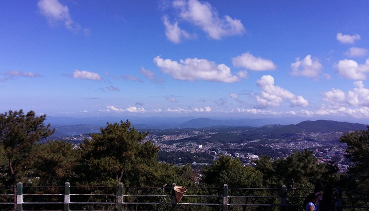 meghalaya,places to visit in meghalaya,tourist attraction in meghalaya,umiam lake,double decker living root bridge,elephant falls,shillong peak,dawki