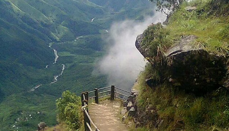 पूर्वोत्तर भारत के सबसे खूबसूरत राज्यों में से एक है मेघालय, जानें यहां की घूमने लायक जगहें meghalaya tourist spots,must-visit places in meghalaya,top attractions meghalaya,exploring meghalaya beauty,meghalaya travel destinations,scenic spots in meghalaya,meghalaya sightseeing guide,tourist hotspots meghalaya,hidden gems of meghalaya,discovering meghalaya wonders