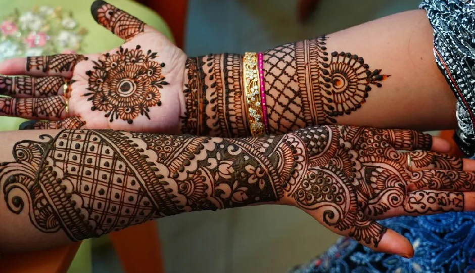 नवरात्रि 2025: माता-रानी को प्रसन्न करने के लिए हाथों को सजाएं ये खास मेहंदी डिज़ाइन, जो बढ़ाएंगी आपकी खूबसूरती