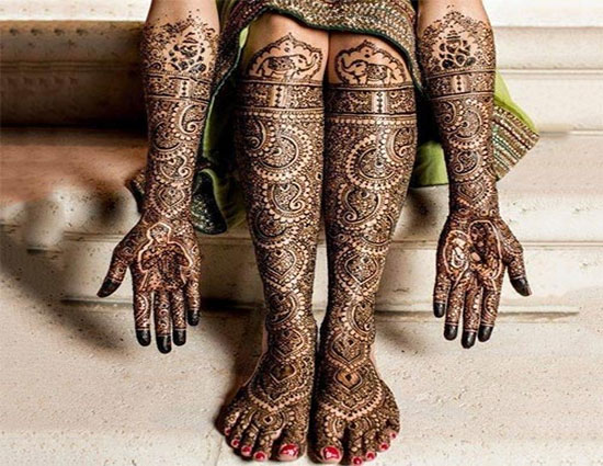 Raksha Bandhan Mehndi Design: रक्षाबंधन पर अपने भाई को मेंहदी लगे खूबसूरत  हाथों से बांधिए राखी, मेंहदी के ये लेटेस्ट डिजाइन मन मोह लेंगे