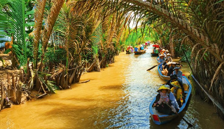 vietnam travel guide,top places to visit in vietnam,vietnam tourism,vietnam natural beauty,historic cities vietnam,vietnamese street food,vegetarian food vietnam,cultural diversity vietnam,must-see destinations vietnam,vietnam trip planning