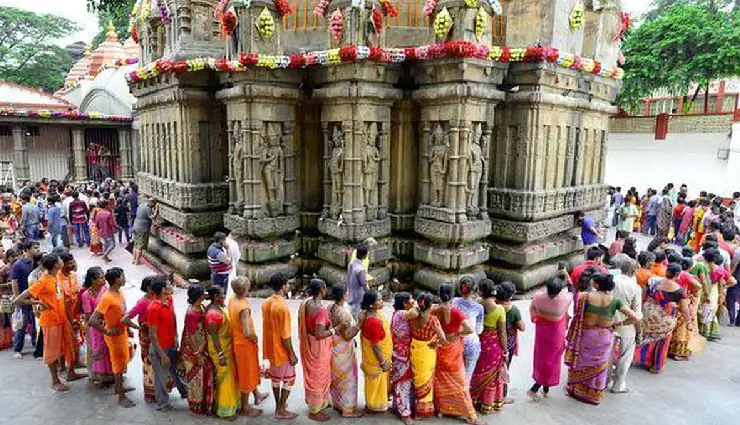 guwahati tourism,things to do in guwahati,guwahati travel guide,brahmaputra cruise,guwahati temples,assamese cuisine,guwahati sightseeing,guwahati markets,northeast india travel,guwahati attractions,guwahati cultural tour,guwahati nature spots,guwahati itinerary,assam travel guide