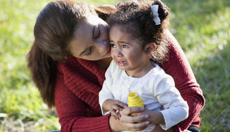 handling child meltdowns in public,tips for managing meltdowns,parent guide for child meltdowns,dealing with public tantrums,child emotional regulation,calming child in public,managing toddler meltdowns,how to handle public tantrums,child meltdown strategies,emotional support for children,coping with child outbursts,managing overstimulated children,parenting tips for meltdowns,dealing with screaming child in public