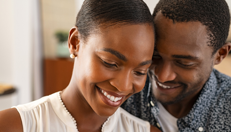 body language signs of love,signs a man loves you,body language of a man in love,how to tell if a man loves you,nonverbal signs he loves you,subtle signs he is in love,male body language attraction,signs he secretly loves you,physical signs of love,how men show love through body language