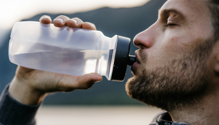 monsoon grooming tips for men,men grooming during monsoon,rainy season grooming tips for men,monsoon skincare for men,hair care tips for men in monsoon,grooming essentials for rainy season,monsoon fashion tips for men,men grooming routine for monsoon,monsoon hygiene tips for men,men monsoon grooming guide