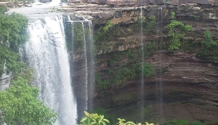 rajasthan,rajasthan tourism,famous waterfalls in rajasthan,places to visit in rajasthan