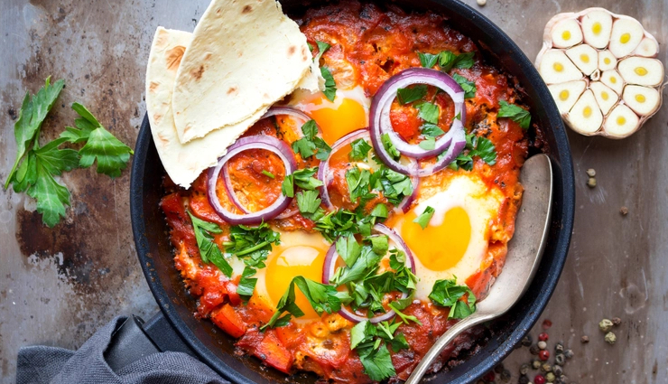 turkish cuisine,turkish dishes,must-try turkish food,turkish pretzel simit,turkish apple tea,ezogelin soup,menemen breakfast,gözleme crepe,mantı ravioli,kumpir baked potato,köfte meatballs,perde pilav,turkish mezze,turkish kebap,baklava pastries,dondurma ice cream,turkish delights lokum,turkish street food,ottoman cuisine,best turkish foods