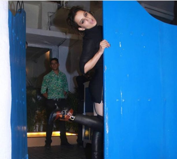 'मेंटल है क्या' पार्टी में Crazy अंदाज में पहुंचीं कंगना रनौत, देखें तस्वीरें bollywood,kanagana ranaut,rajkumar rao,mental hai kya,ekta kapoor