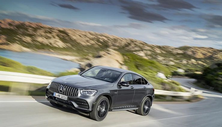 Mercedes-Benz India delivers 550 cars during Navratri, Dussehra 