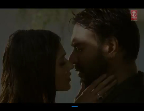 Baadshaho: Bold Ileana and Fearless Ajay Chemistry in Mere Rashke Qamar