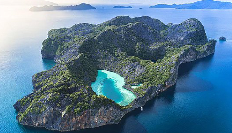 myanmar tourist attractions,bagan temples,mandalay landmarks,yangon spiritual sites,hsipaw countryside retreat,kyaiktiyo golden boulder,nay pyi taw capital city,taunggyi pagoda complex,mergui archipelago islands,mrauk u ancient city,inle lake boat tours,myanmar travel destinations,bagan sunset views,mandalay royal capital,yangon cultural landmarks,hsipaw trekking trails,kyaiktiyo sacred site,taunggyi traditional tribes,mergui archipelago pristine beaches,inle lake nature experiences