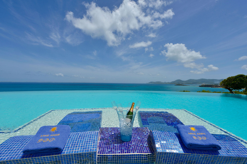 breathtaking infinity pools,infinity pools around the world,infinity pools,irotama infinity pool,huvafen fushi resort,caesar augustus hotel,anantara golden triangle,mes amis resort