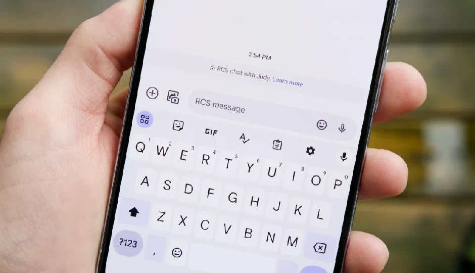 लोहिया अस्पताल की डॉक्टर पर मरीज का भयावह हमला: 5000 अश्लील मैसेज, 1000 कॉल और जानलेवा प्रयास