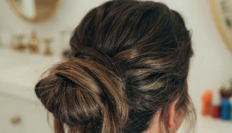 how to hide greasy hair,bad hair day tips,hairstyles for oily hair,quick fixes for dirty hair,messy buns for greasy hair,braids for oily hair,top knots for unwashed hair,hair hacks for busy mornings,cover up dirty hair,look stylish with greasy hair