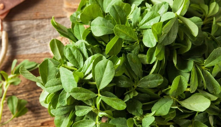 ब्लड शुगर लेवल और वजन कम करने में मददगार हैं मेथी के पत्ते, जानें इसके 9 फायदे