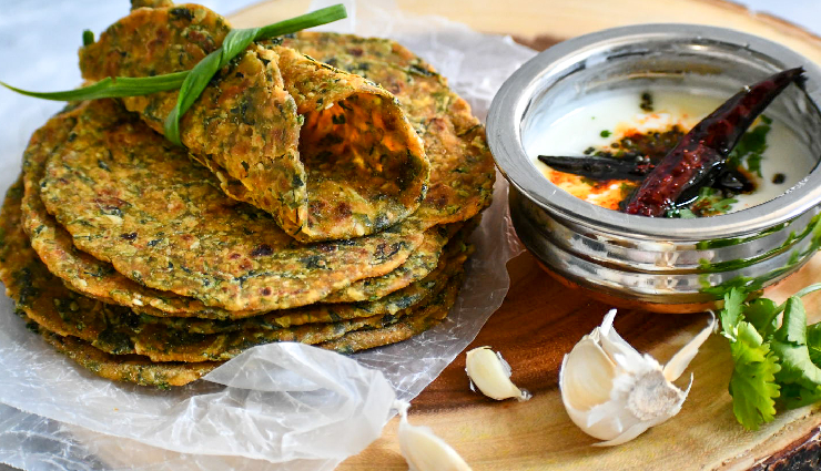 methi thepla,methi thepla ingredients,methi thepla recipe,methi thepla breakfast,methi thepla tiffin,methi thepla gujarati dish,methi thepla tasty,methi thepla healthy