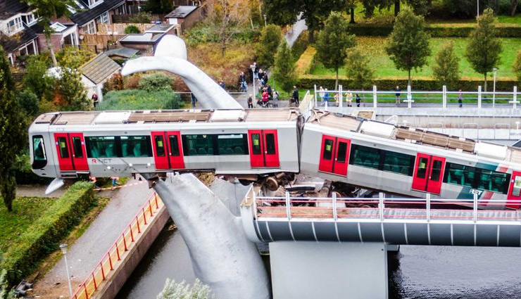 whale,whale sculpture,metro train,midair,weird news,netherland