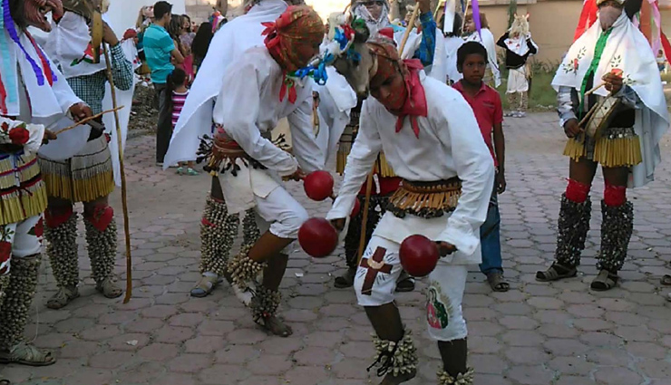 traditional mexican dance form,jarabe tapatío,la conquista,danza de los viejitos,danza del venado,los voladores de papantla,mexican dance forms