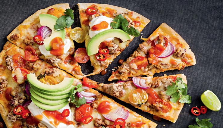 इस तरह घर पर बनाए मैक्सिकन पिज़्ज़ा, भूल जाएंगे बाजार का स्वाद #Recipe 