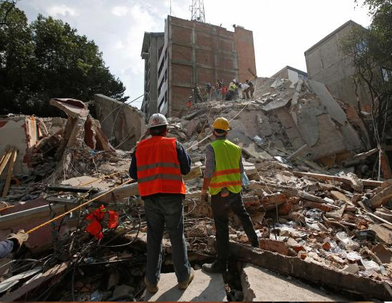 मेक्सिको में भूकंप से मरने वालों की संख्या 273 हई, जिसमे 25 बच्चे भी शामिल