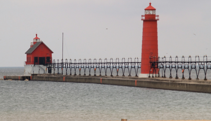 michigan,beaches in michigan,sleeping bears dune national lakeshore,grand haven,empire beach,silver lakes sand dunes,warren dunes beach,ludington beach