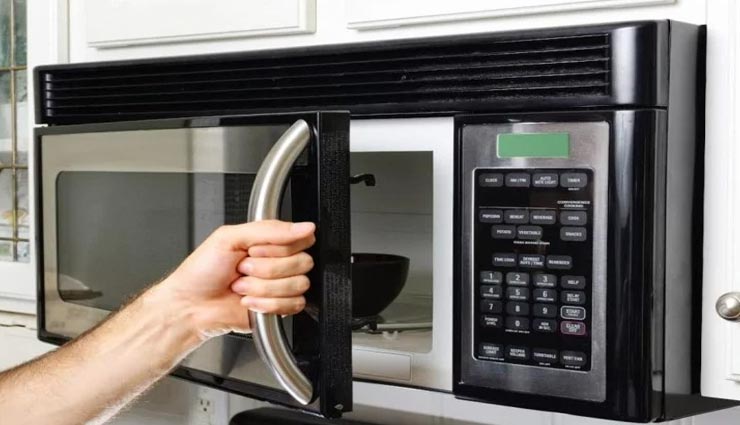 कैंसर का कारण बन सकता है माइक्रोवेव, जानें इससे होने वाले नुकसान