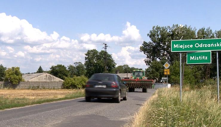 unique village,miejsce odrzanskie,only girls are born in village,reward on a boy born,poland,check republic