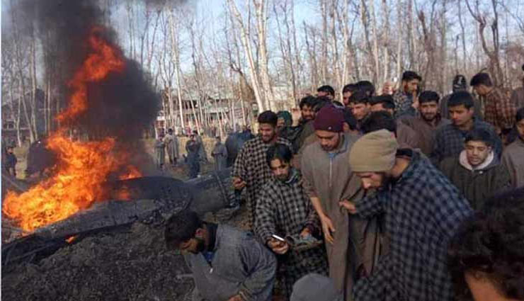 जम्मू कश्मीरः भारतीय वायुसेना का मिग-21 विमान क्रैश, पाकिस्तान ने भारत के हवाई क्षेत्र का किया उल्लंघन