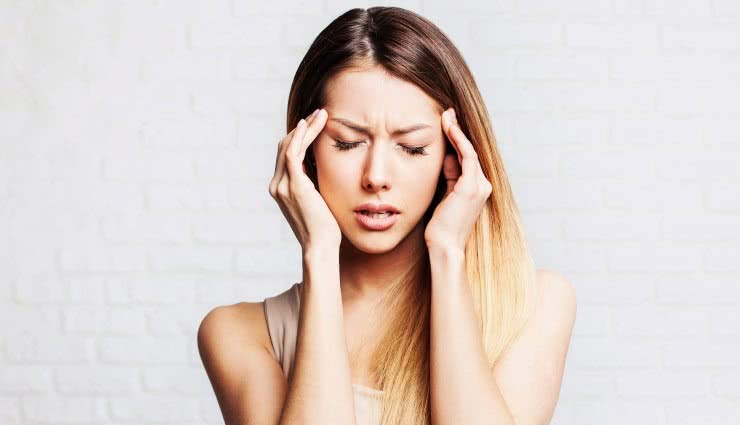 माइग्रेन की समस्या से निजात पाने के लिए करें लाइफस्टाइल में ये सुधार, मिलेगा आराम Migraine,tips to overcome migraine,healthy living,Health tips
